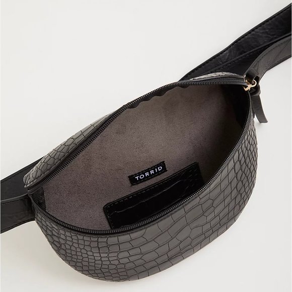 Torrid Belt Bag Fanny Pack Black Crocodile Leather - Picture 4 of 4